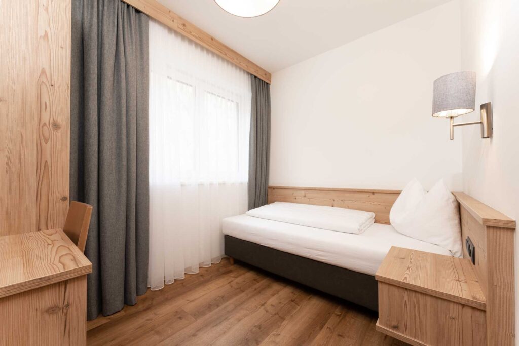 3 Bett-Kombi Zimmer - ohne Balkon